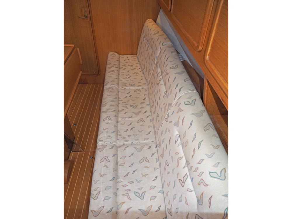 Salon, Accommodatie